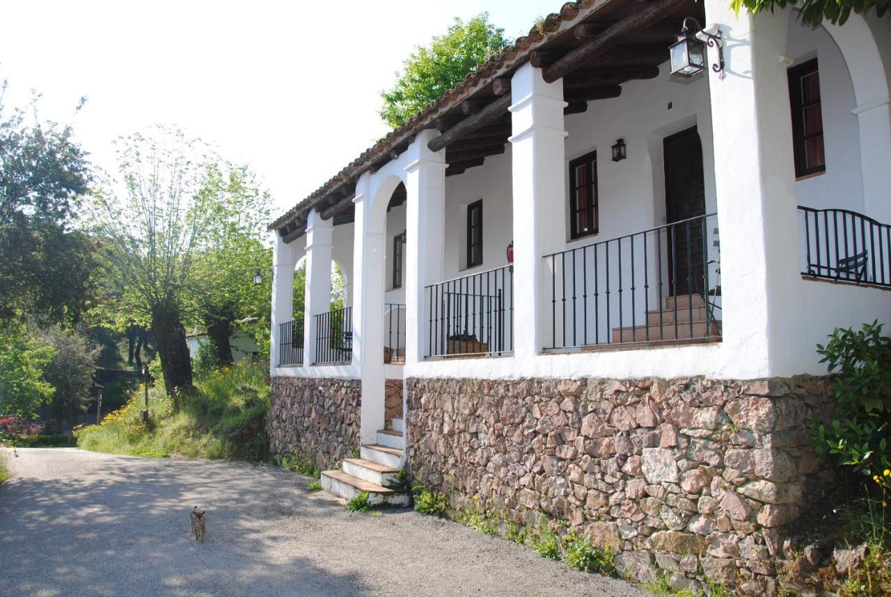 Finca Valbono Apartamentos Rurales Y Hotel Aracena Esterno foto